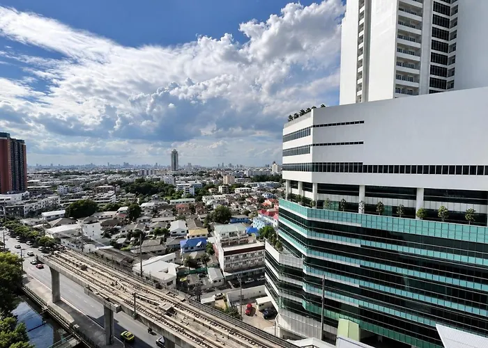Walk To Bts L Large 49sqm L Near Iconsiam